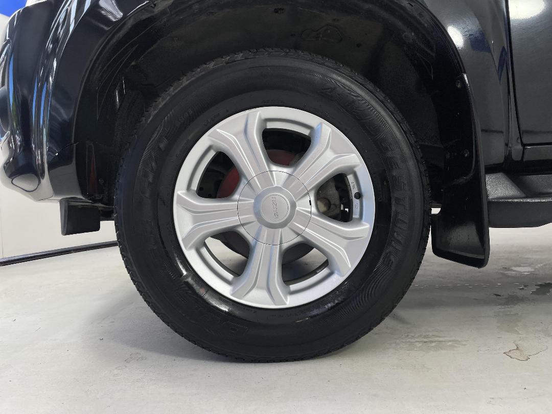 Photo '10' of Isuzu D-MAX Photo '10' of Isuzu D-MAX