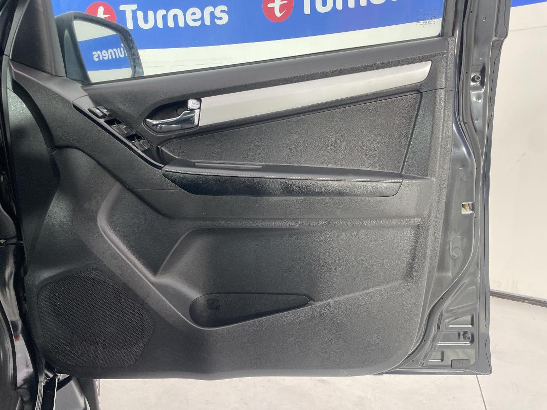 Photo '15' of Isuzu D-MAX Photo '15' of Isuzu D-MAX