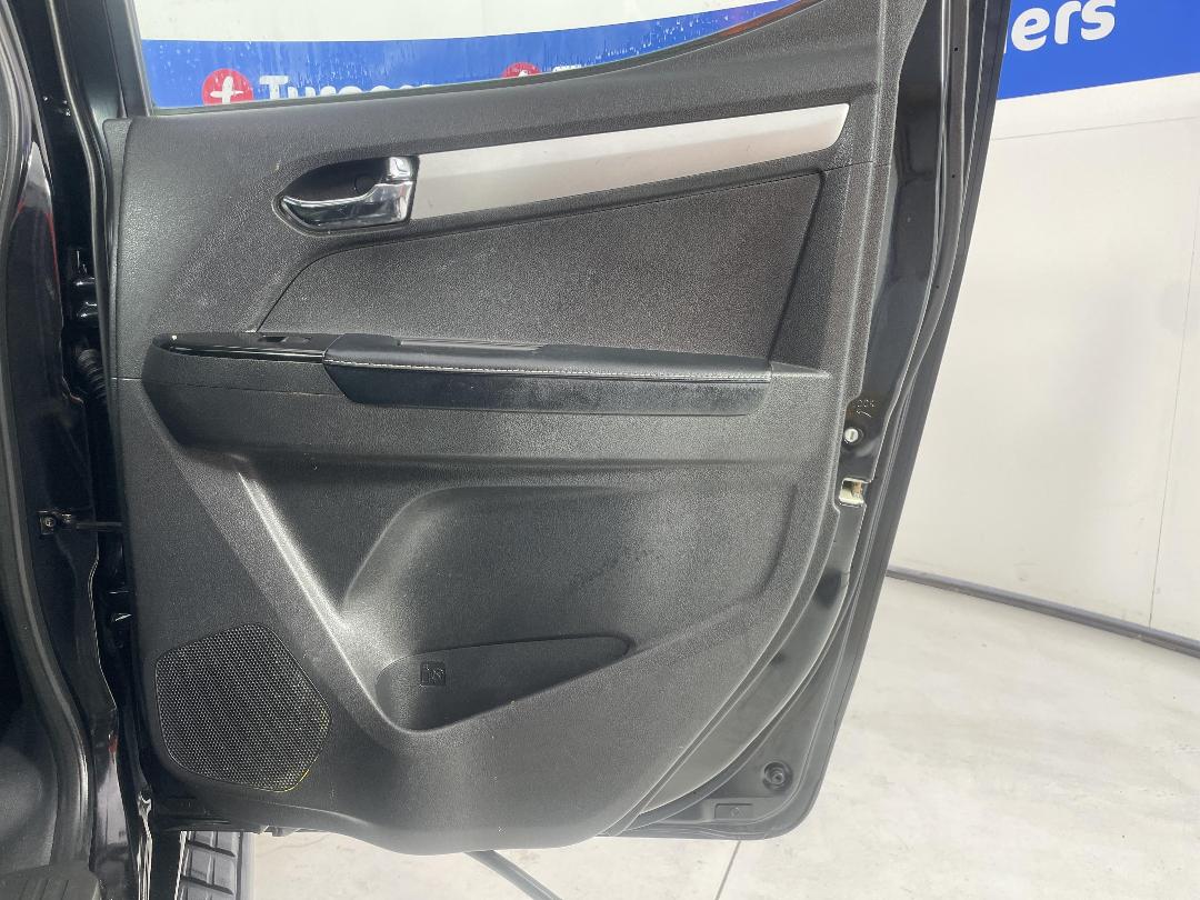 Photo '19' of Isuzu D-MAX Photo '19' of Isuzu D-MAX