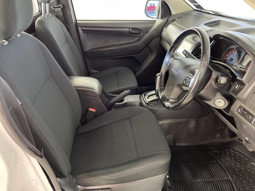 Photo '16' of Isuzu D-MAX