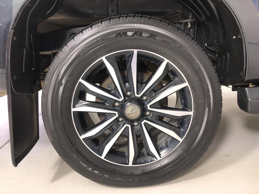 Photo '12' of Isuzu D-MAX Photo '12' of Isuzu D-MAX