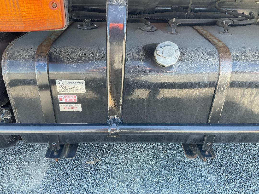 Photo '28' of Isuzu ELF Chiller Photo '28' of Isuzu ELF Chiller