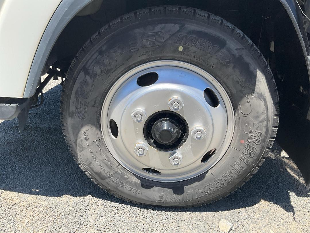 Photo '37' of Isuzu ELF Chiller Photo '37' of Isuzu ELF Chiller