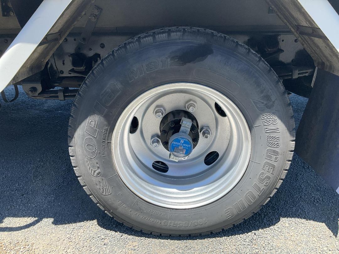 Photo '39' of Isuzu ELF Chiller Photo '39' of Isuzu ELF Chiller