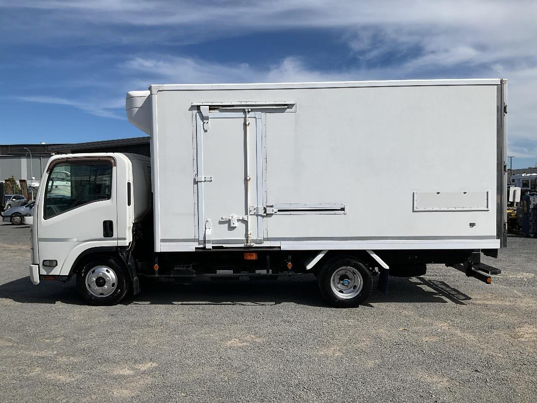 Photo '7' of Isuzu ELF Chiller Photo '7' of Isuzu ELF Chiller