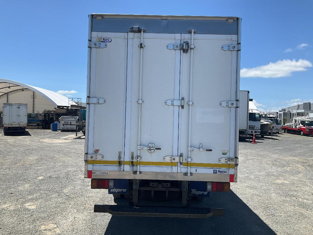 Photo '5' of Isuzu ELF Chiller