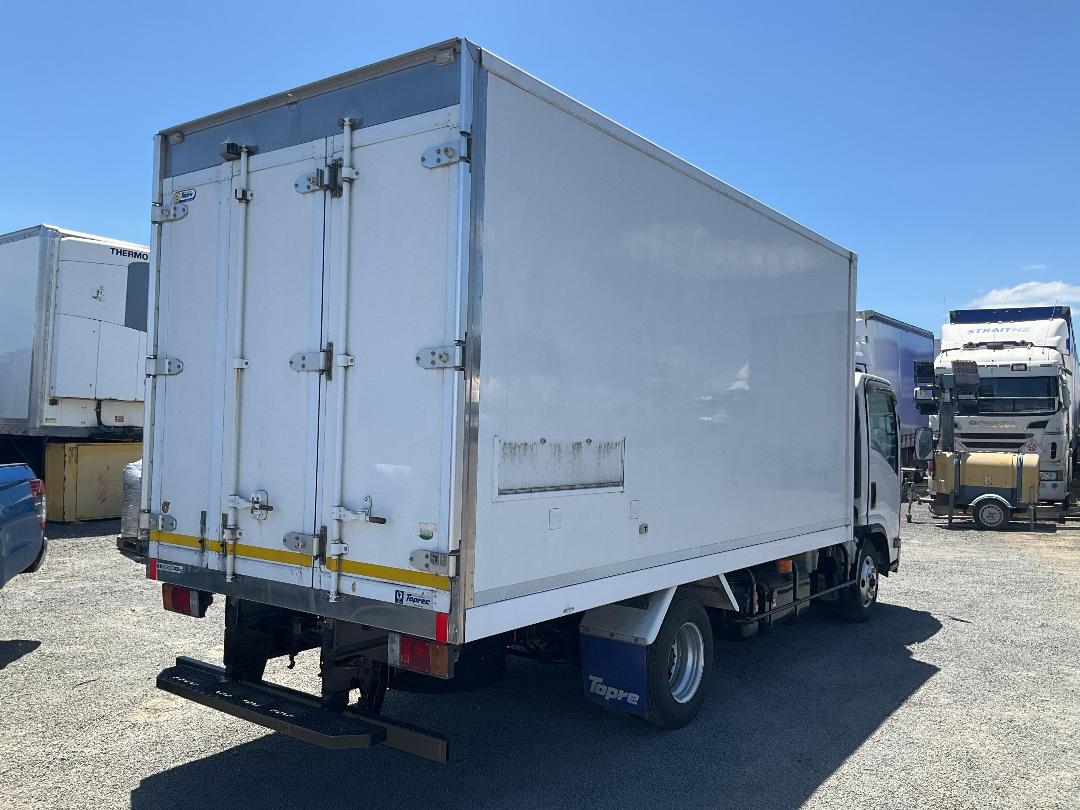 Photo '4' of Isuzu ELF Chiller