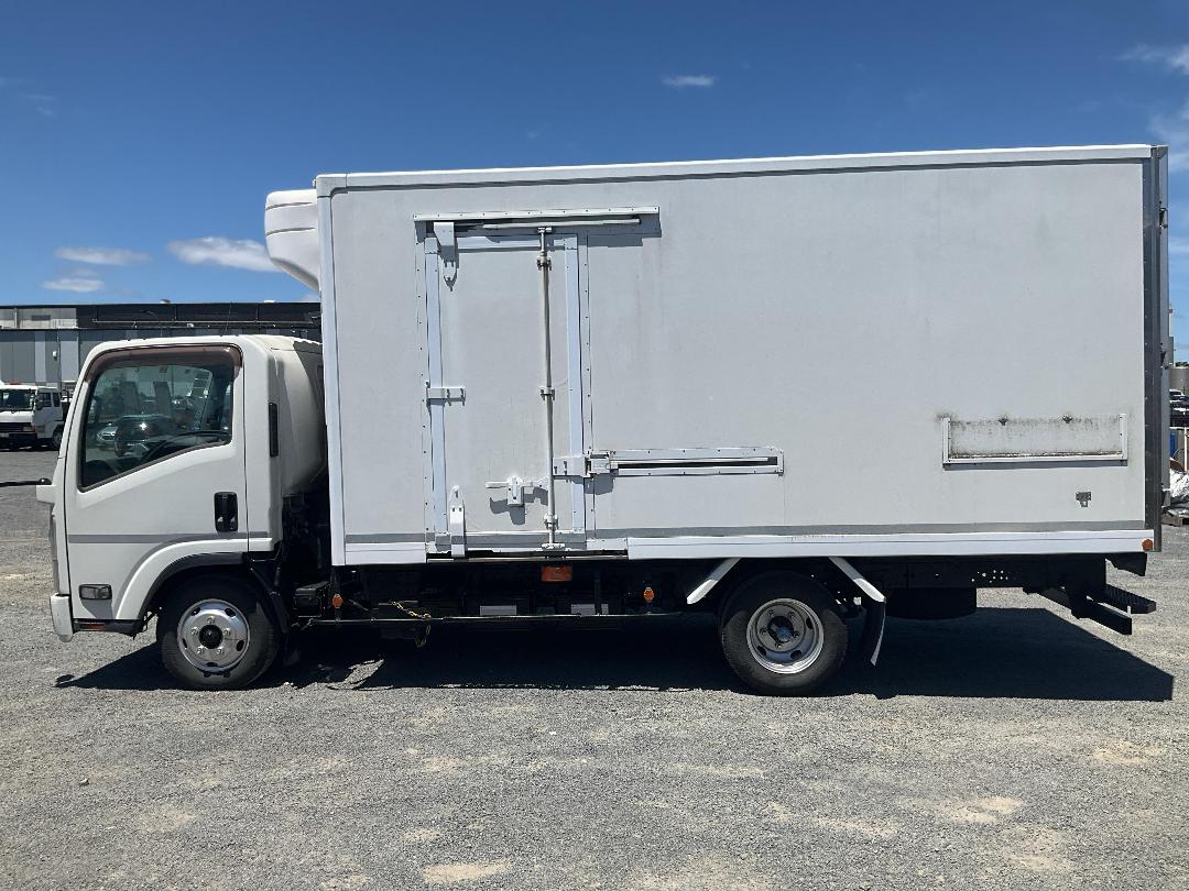 Photo '7' of Isuzu ELF Chiller