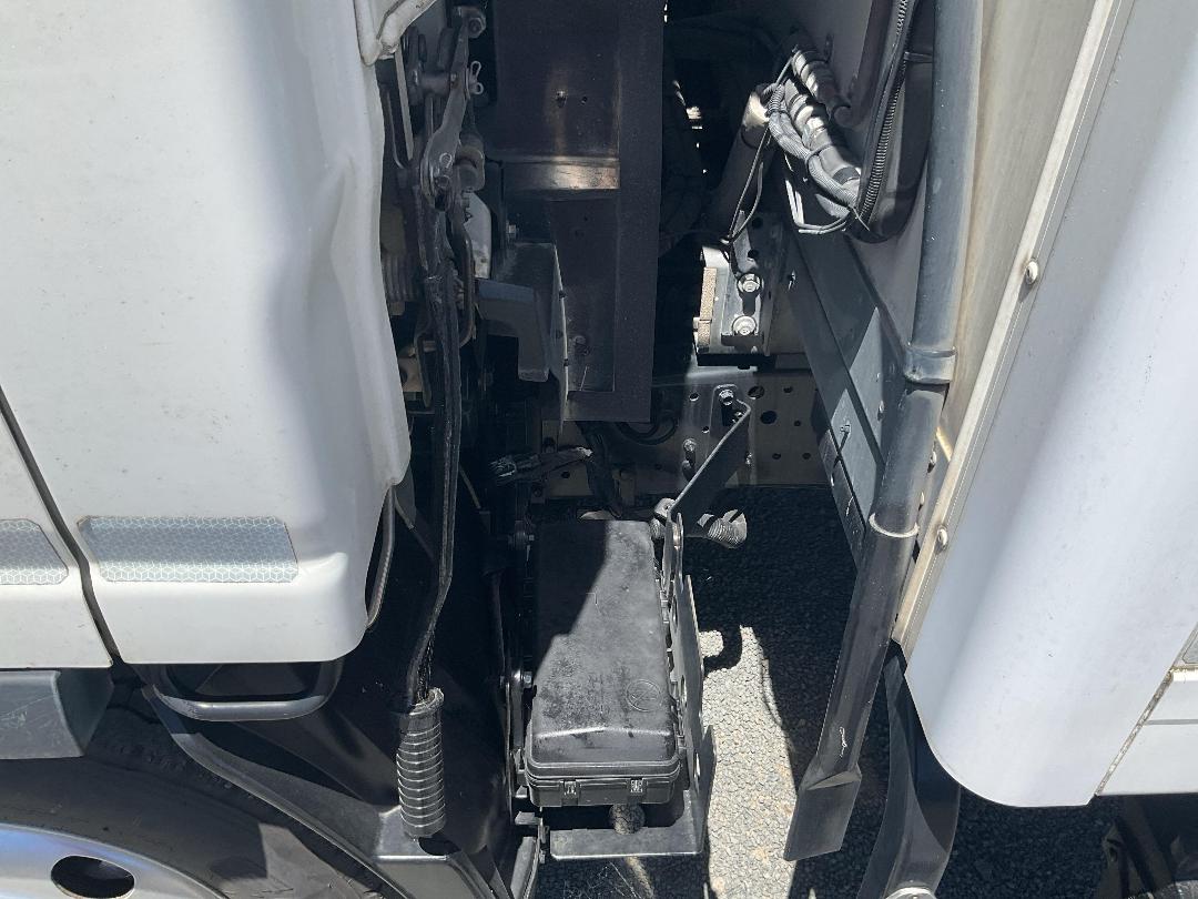 Photo '23' of Isuzu ELF Chiller