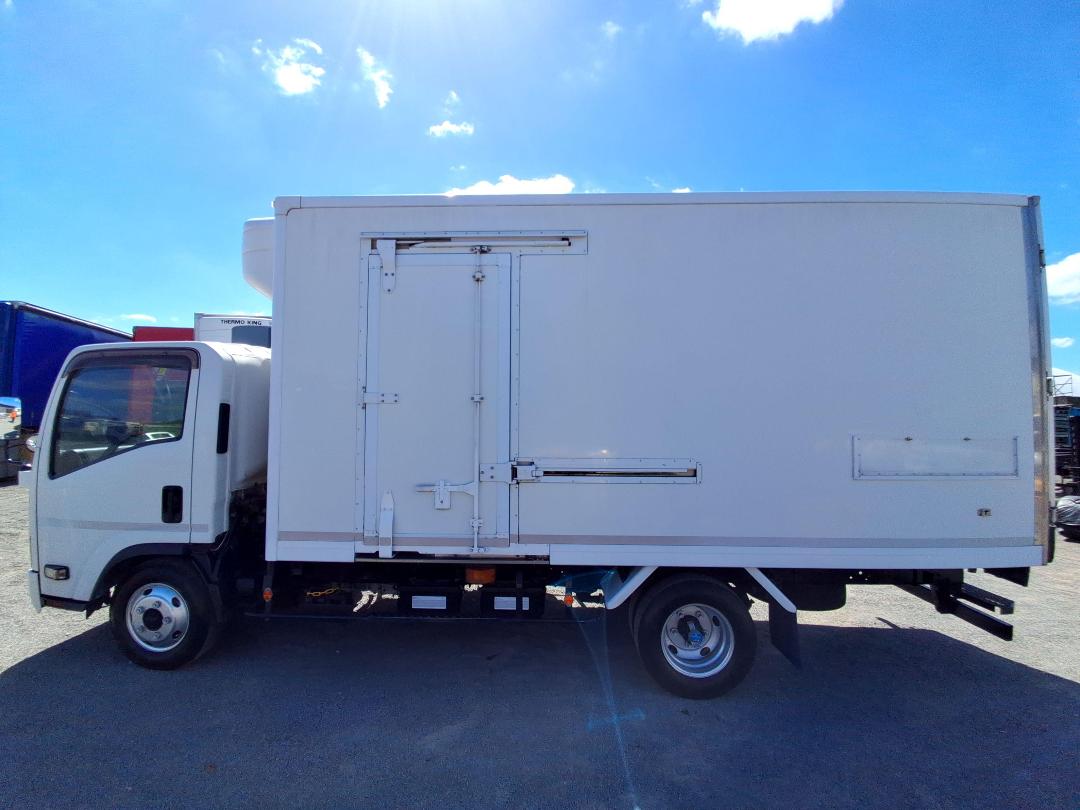 Photo '7' of Isuzu ELF Chiller Photo '7' of Isuzu ELF Chiller