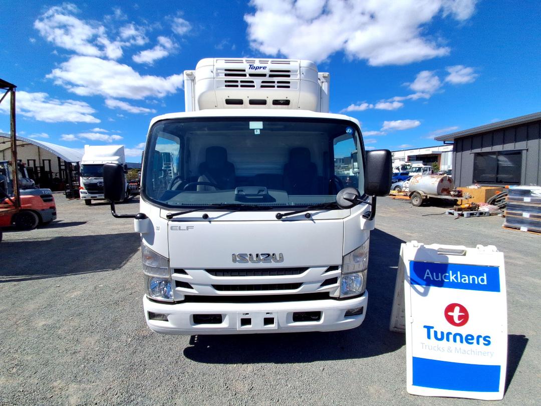 Photo '9' of Isuzu ELF Chiller Photo '9' of Isuzu ELF Chiller