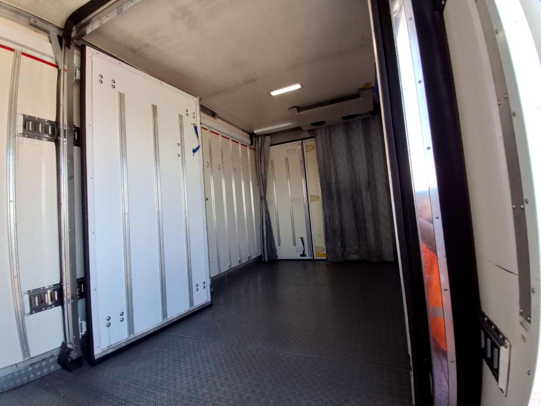 Photo '35' of Isuzu ELF Chiller Photo '35' of Isuzu ELF Chiller