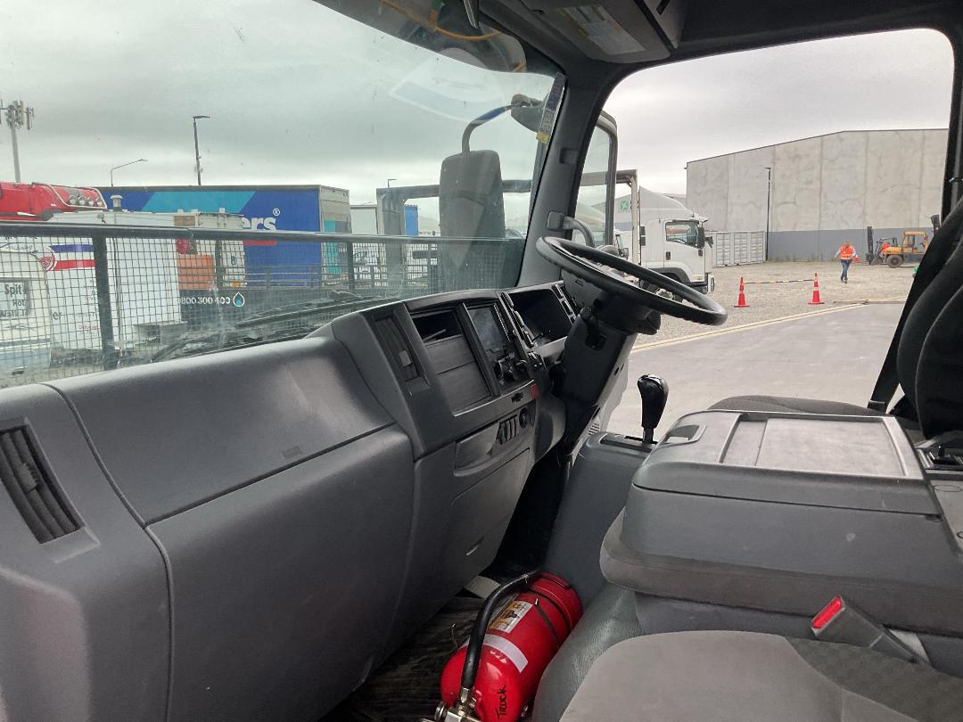 Photo '11' of Isuzu F Series FSR700L AUTO Flat Deck Photo '11' of Isuzu F Series FSR700L AUTO Flat Deck