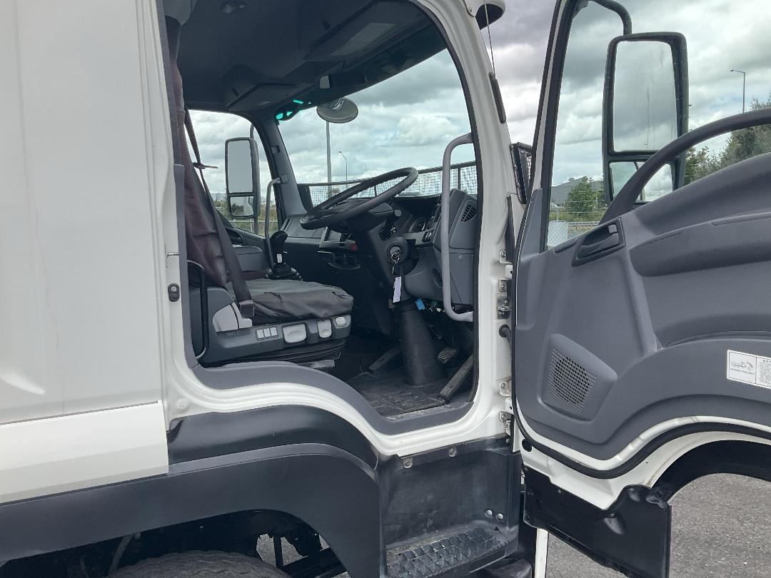 Photo '15' of Isuzu F Series FVL1400 Box Body Photo '15' of Isuzu F Series FVL1400 Box Body