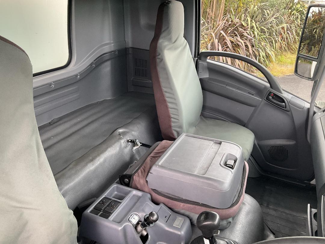 Photo '23' of Isuzu F Series FVL1400 Box Body Photo '23' of Isuzu F Series FVL1400 Box Body