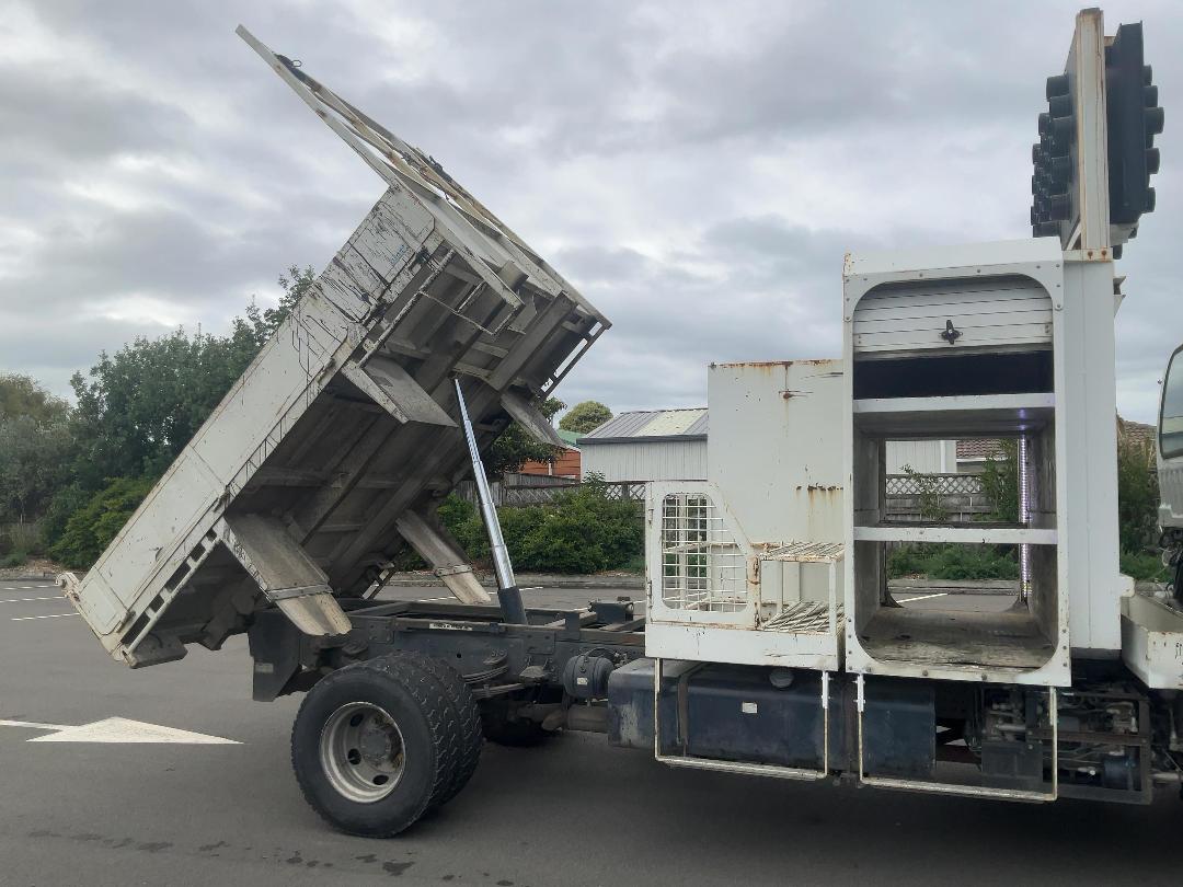Photo '16' of Isuzu F Series FRR500 Tipper Photo '16' of Isuzu F Series FRR500 Tipper
