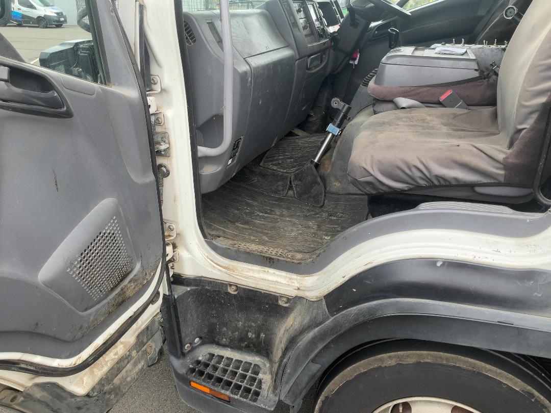 Photo '39' of Isuzu F Series FRR500 Tipper Photo '39' of Isuzu F Series FRR500 Tipper