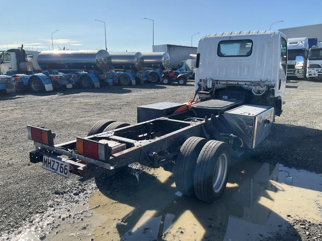 Photo '4' of Isuzu N Series NLR250M AMT Cab Chassis