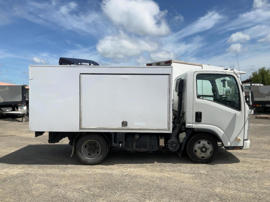 Photo '3' of Isuzu N Series NLR250S Service Vehicle