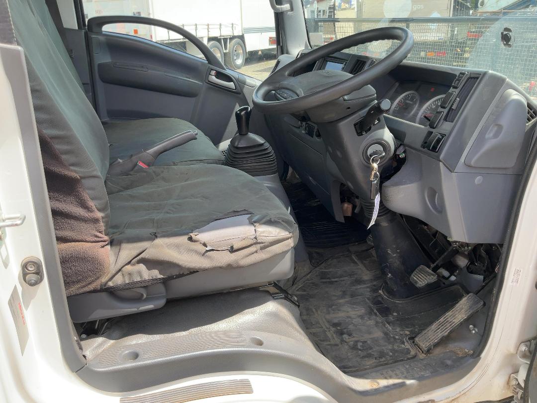 Photo '11' of Isuzu N Series NLR250S Service Vehicle