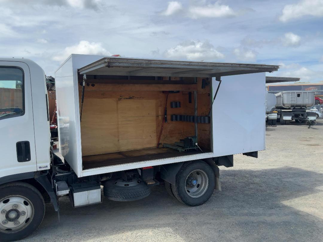 Photo '20' of Isuzu N Series NLR250S Service Vehicle