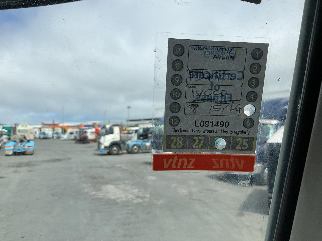 Photo '35' of Iveco Stralis ATI460 Tractor Unit