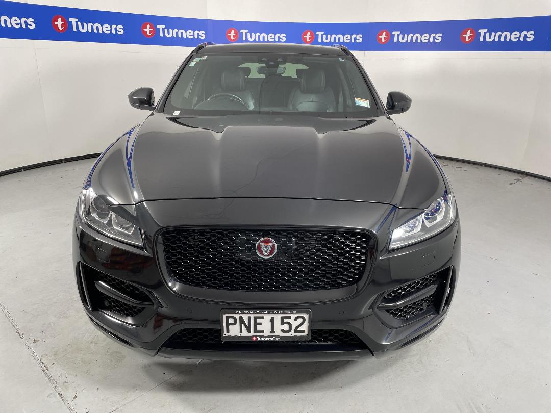 Photo '2' of Jaguar F-Pace