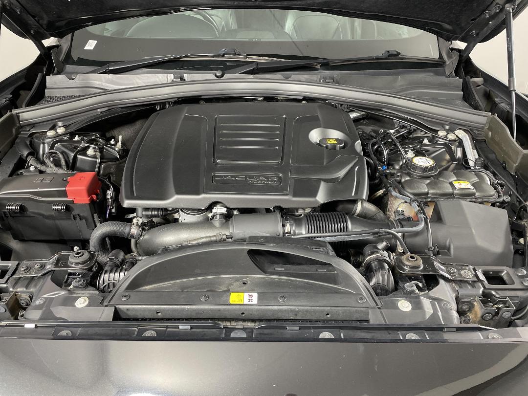 Photo '13' of Jaguar F-Pace