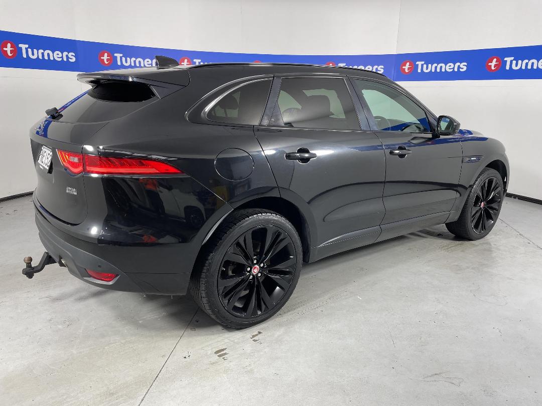 Photo '7' of Jaguar F-Pace