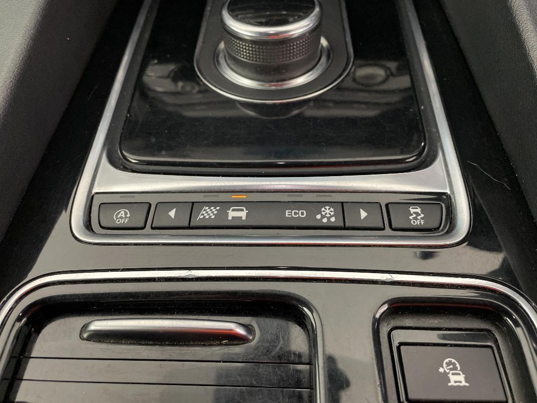 Photo '31' of Jaguar F-Pace