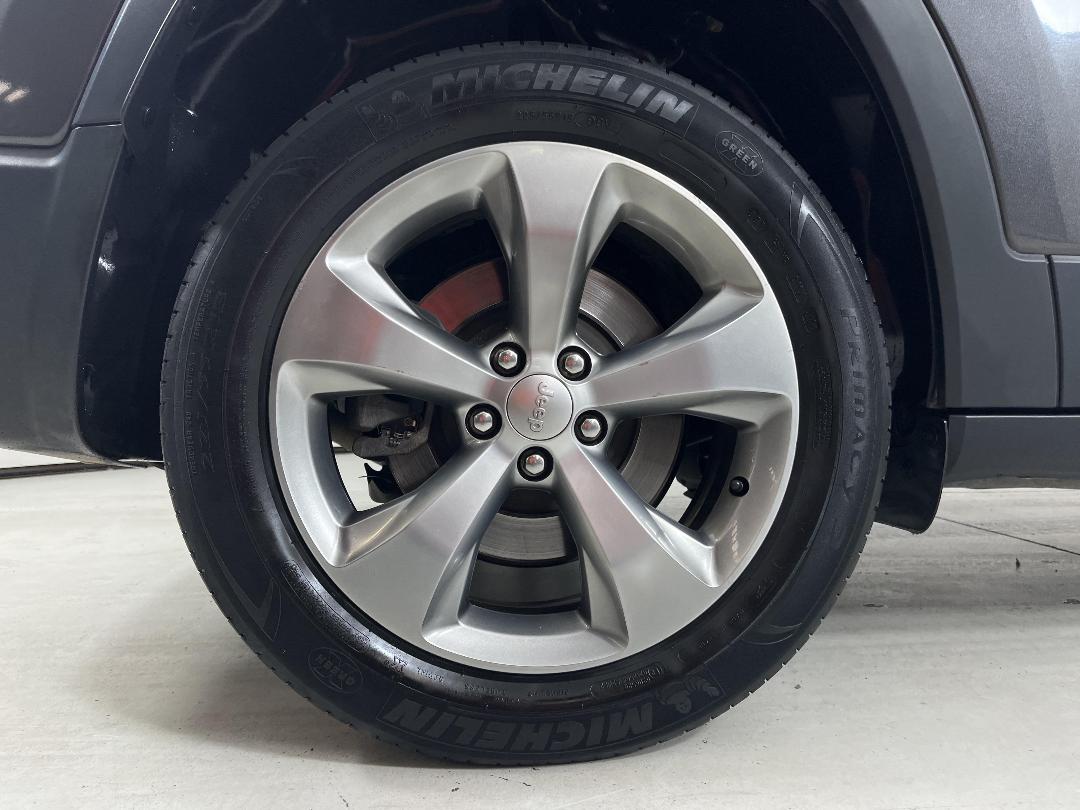 Photo '12' of Jeep Cherokee Photo '12' of Jeep Cherokee