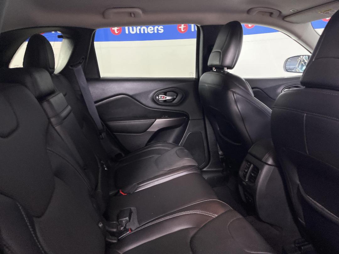 Photo '20' of Jeep Cherokee Photo '20' of Jeep Cherokee