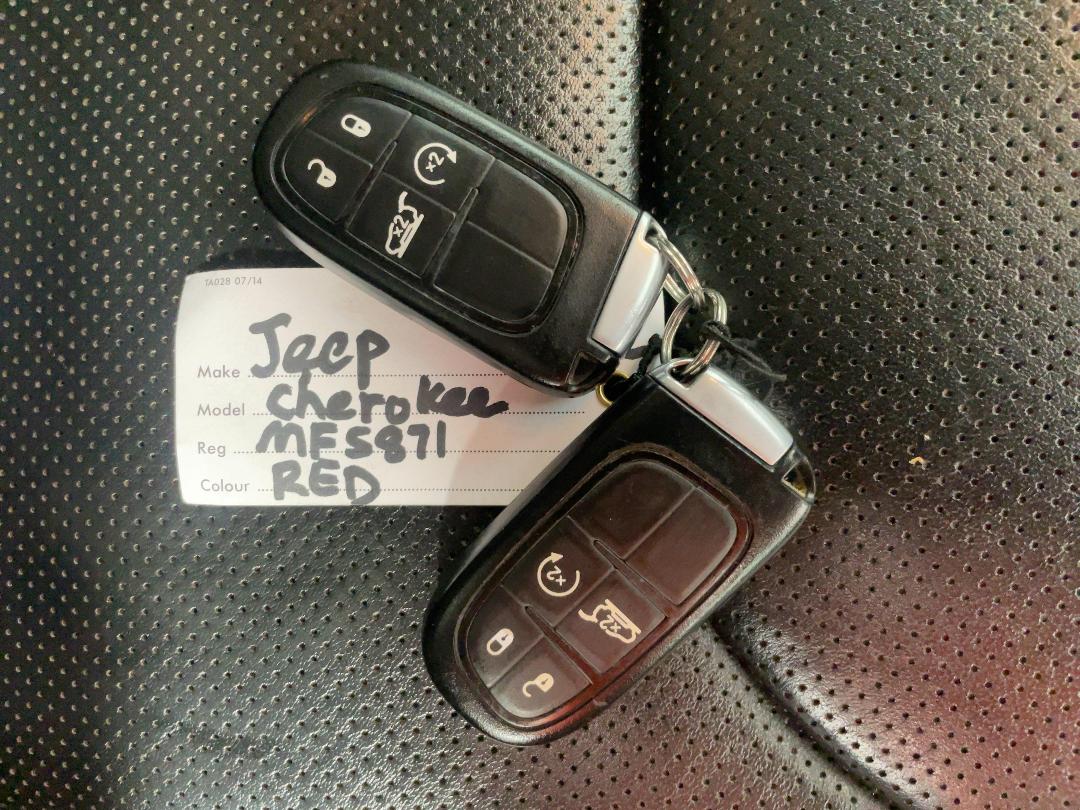 Photo '22' of Jeep Cherokee