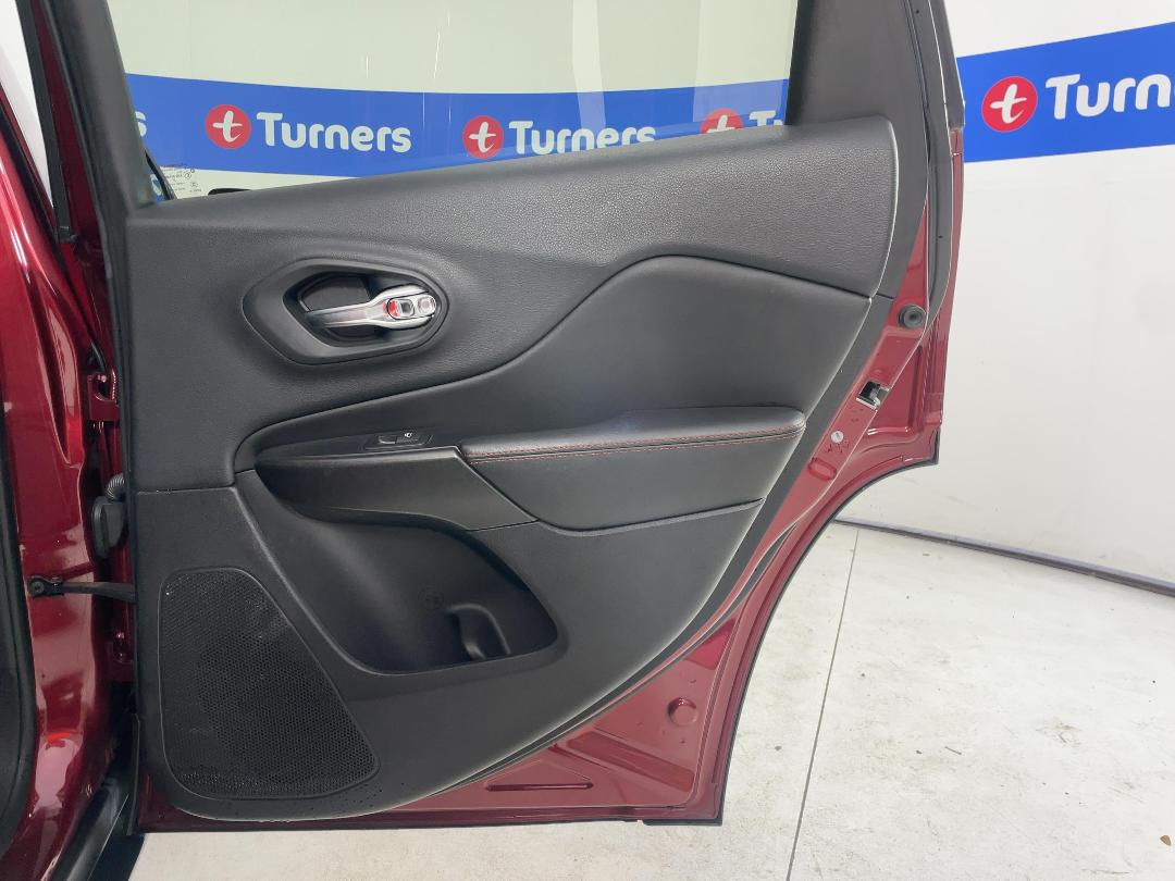 Photo '19' of Jeep Cherokee