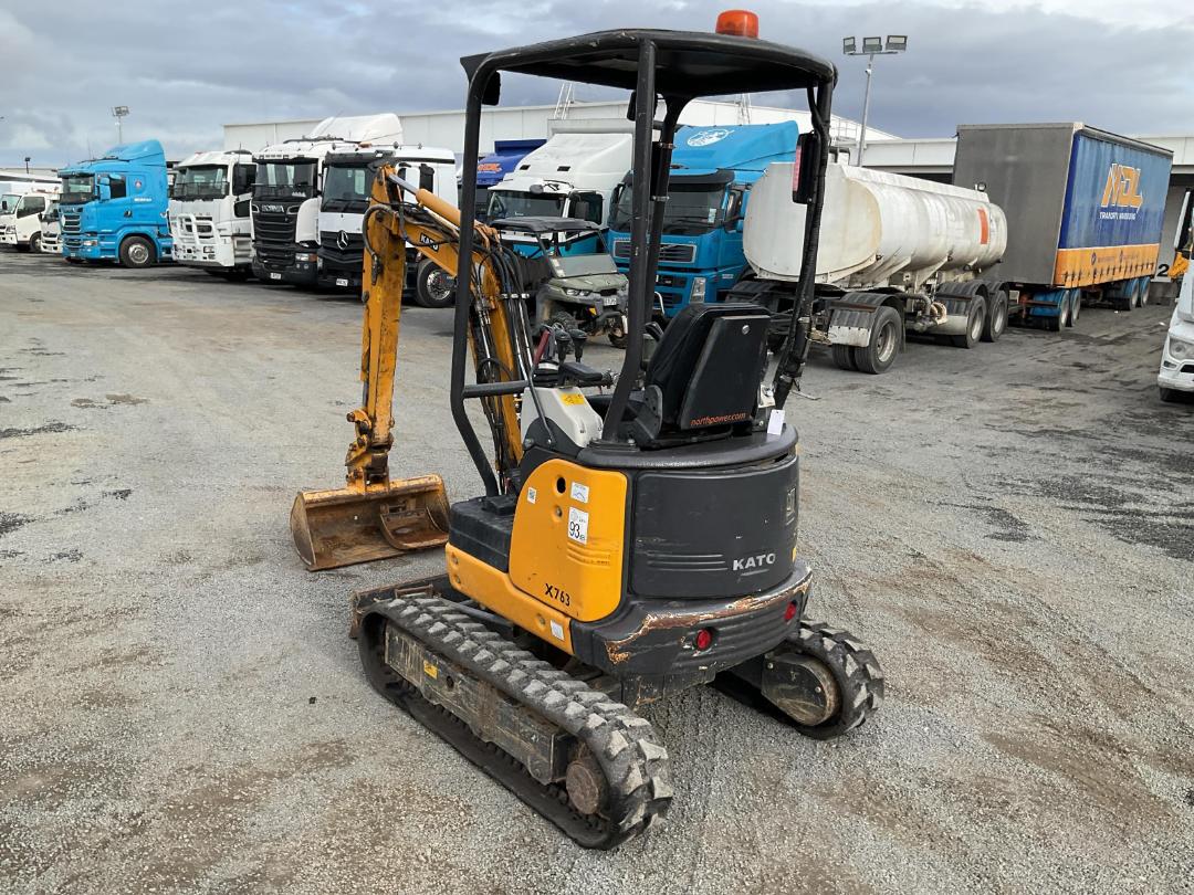 Photo '6' of KATO 17VYE Excavator