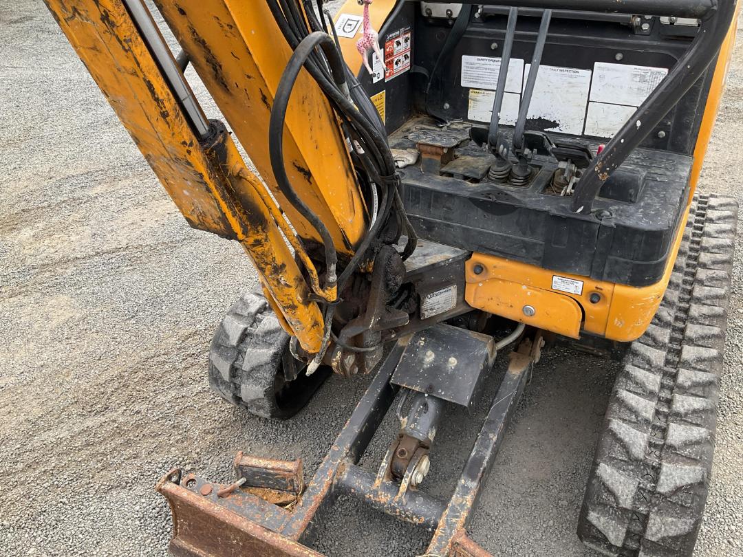 Photo '14' of KATO 17VYE Excavator