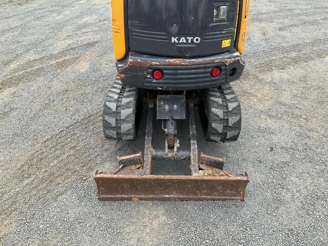Photo '22' of KATO 17VYE Excavator