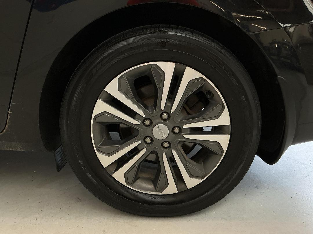 Photo '11' of KIA Carnival