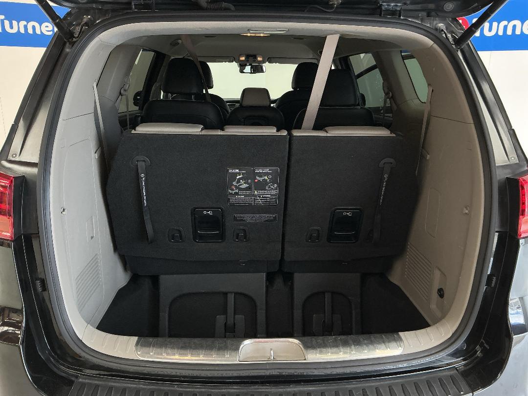 Photo '14' of KIA Carnival