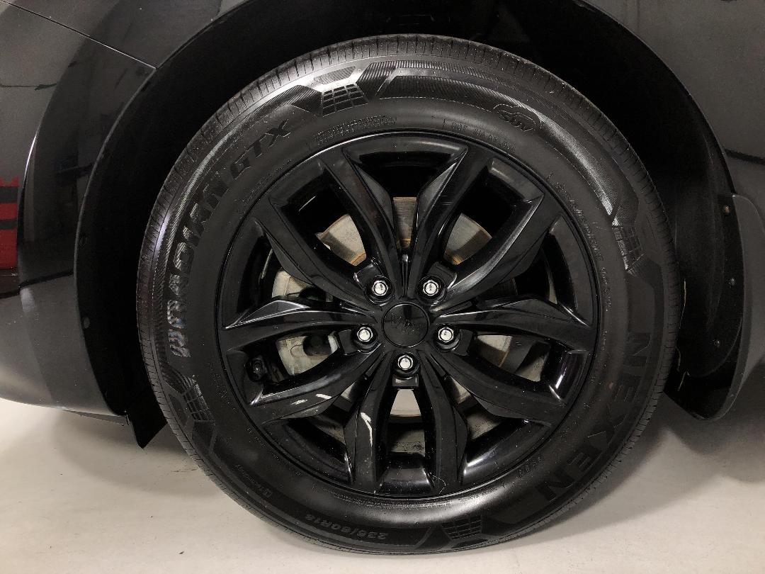 Photo '10' of KIA Carnival