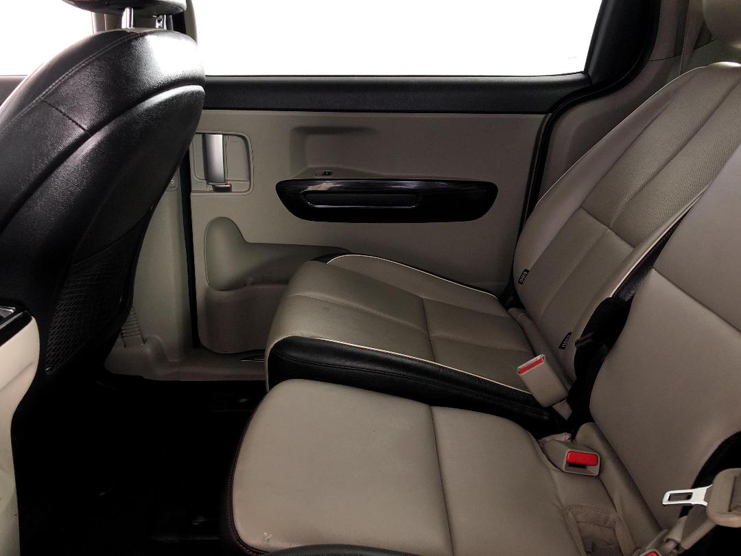 Photo '19' of KIA Carnival