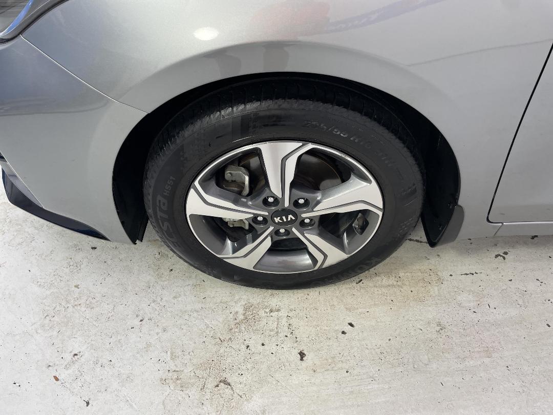 Photo '10' of KIA Cerato