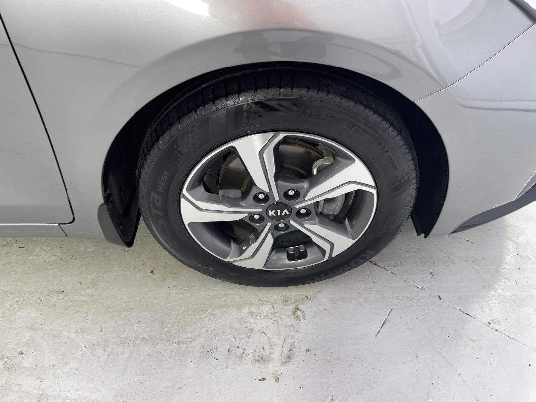 Photo '9' of KIA Cerato