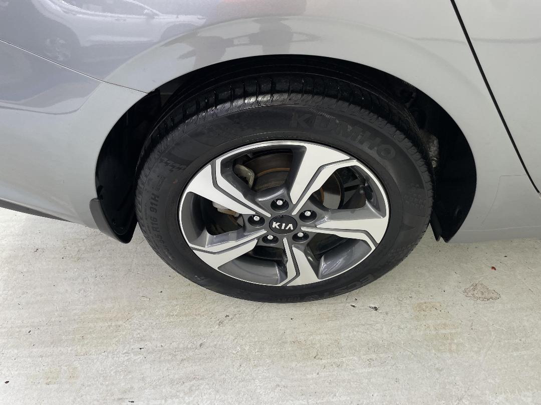 Photo '12' of KIA Cerato