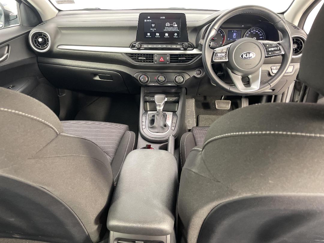 Photo '17' of KIA Cerato