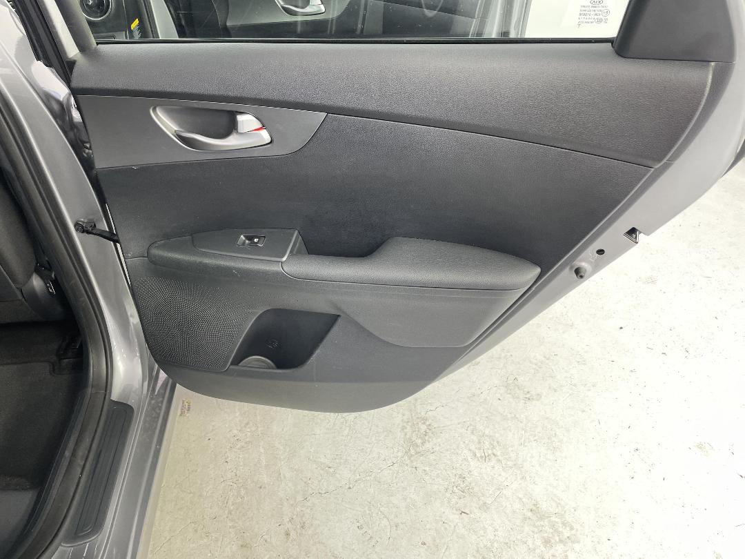 Photo '19' of KIA Cerato