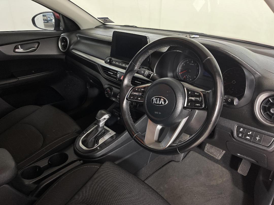 Photo '16' of KIA Cerato Photo '16' of KIA Cerato