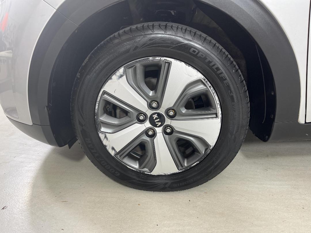 Photo '10' of KIA Niro Photo '10' of KIA Niro