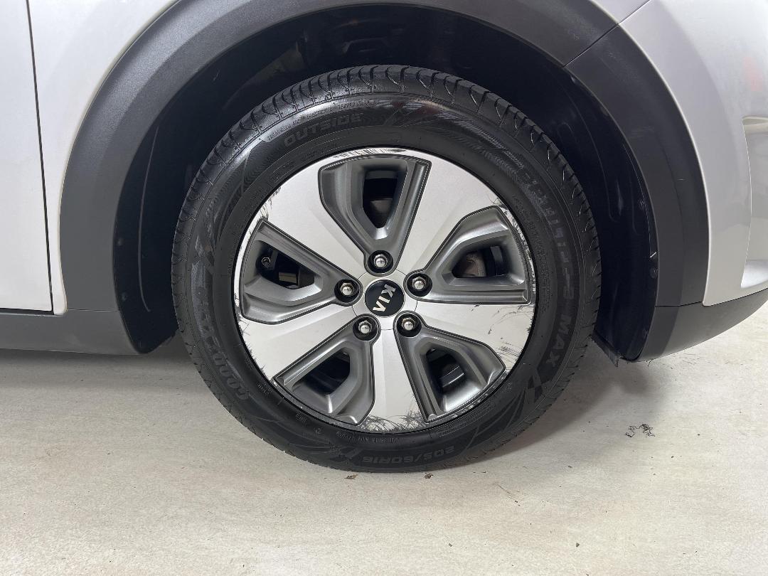 Photo '9' of KIA Niro Photo '9' of KIA Niro