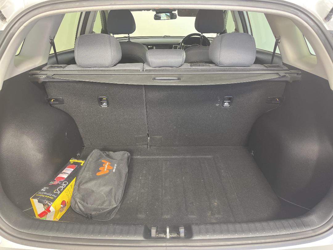 Photo '14' of KIA Niro Photo '14' of KIA Niro